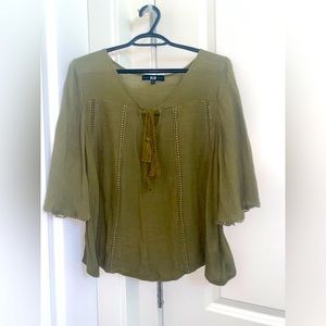 Lightweight linen summer top